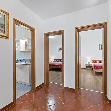 Dominik Apartment